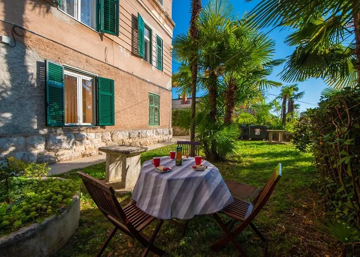 アパート Emillia By Interhome *